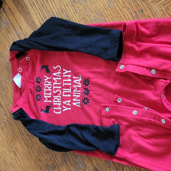 Size 12-18 month Christmas pajamas - Picture 1 of 1